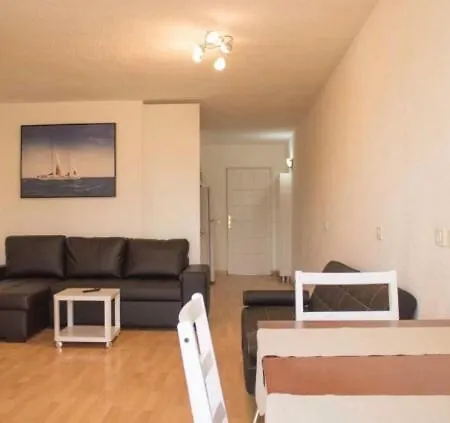 Playa Americas Front Line