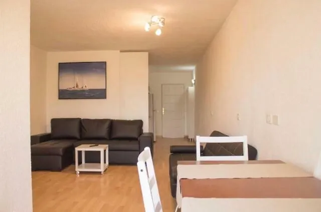 Playa Americas Front Line